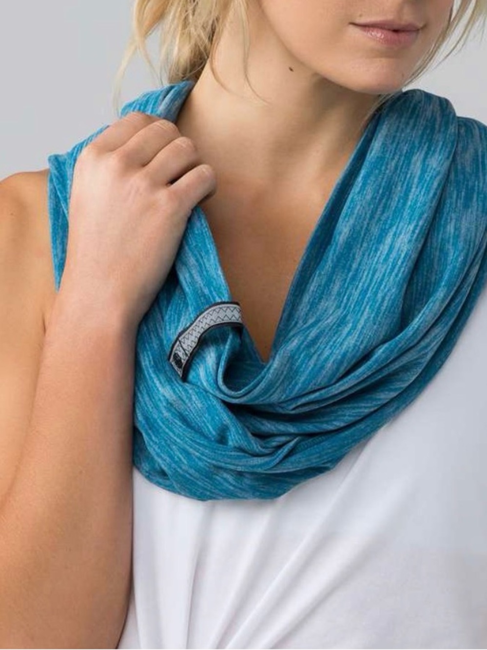 lululemon athletica vinyasa Teal Infinity Scarf